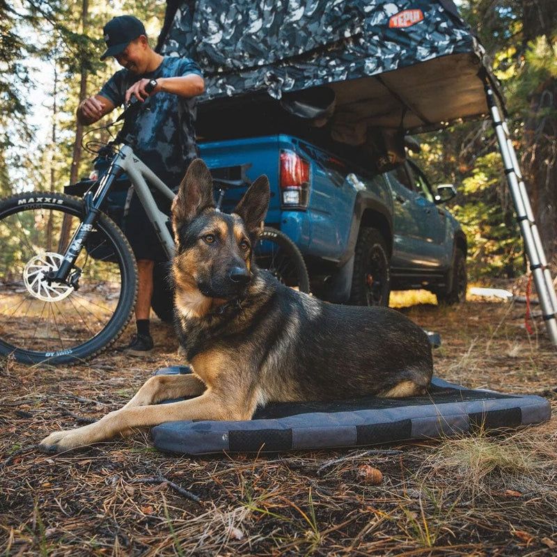 Load image into Gallery viewer, Ruffwear Dirtbag™ Dog Bed