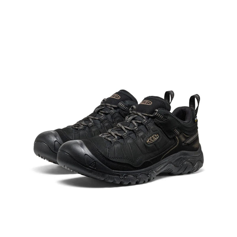 Load image into Gallery viewer, Pair of black KEEN hiking shoes on a white background
